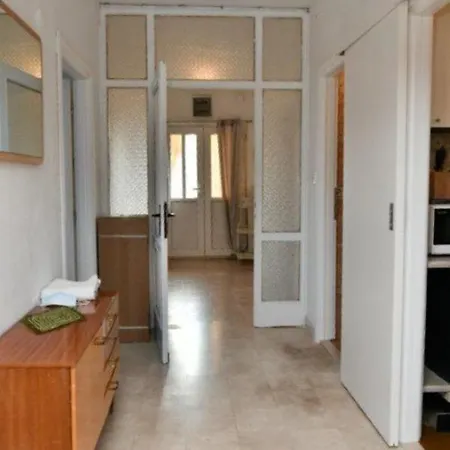 Val Apartment